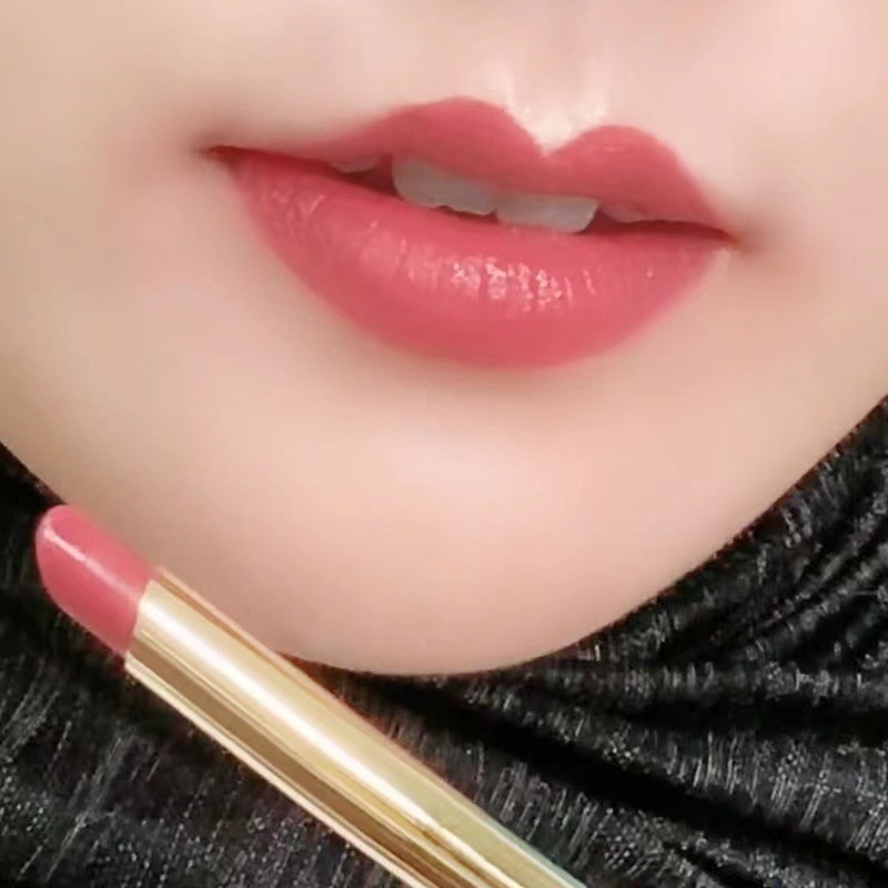 روج شفاه بيج غير لاصق مقاوم للماء بدرجة عالية للبشرة الصفراء