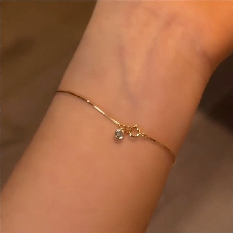 سلسلة يدوية من الفولاذ المقاوم للصدأ بتصميم نجمات ومجوهرات فاخرة