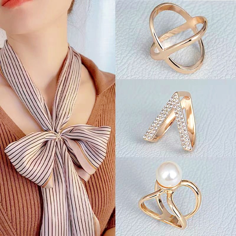 مشبك ربط للوشاح بنهاية على شكل ربطة فراشاية للنساء