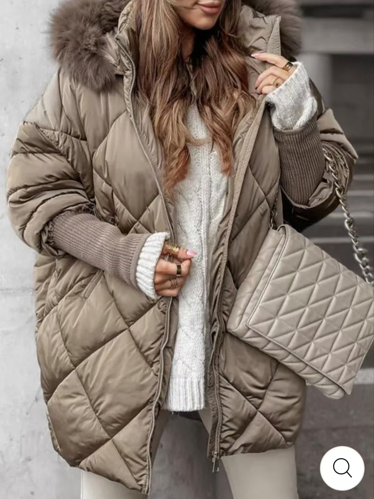 سترة نسائية شتوية أنيقة برقبة عالية قابلة للطي