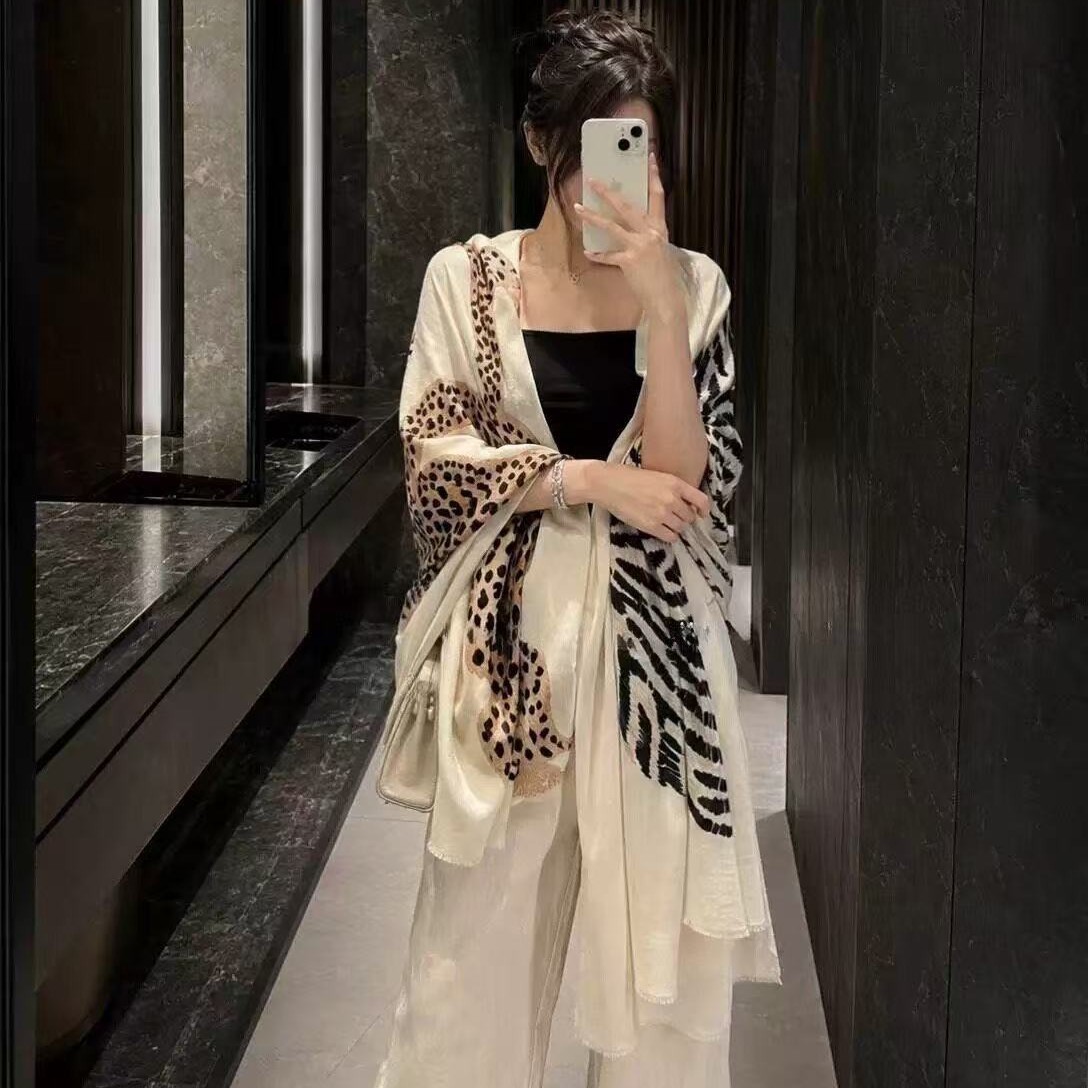 وشاح أنيق سميك لينة لشتاء رائع