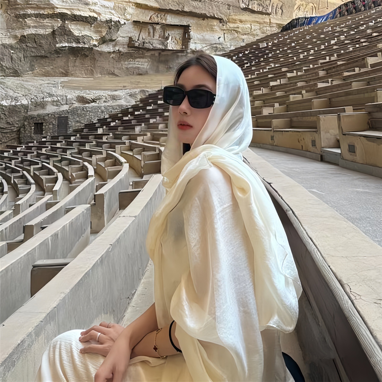 شال كبير من القطن والمخملية لحماية من الشمس