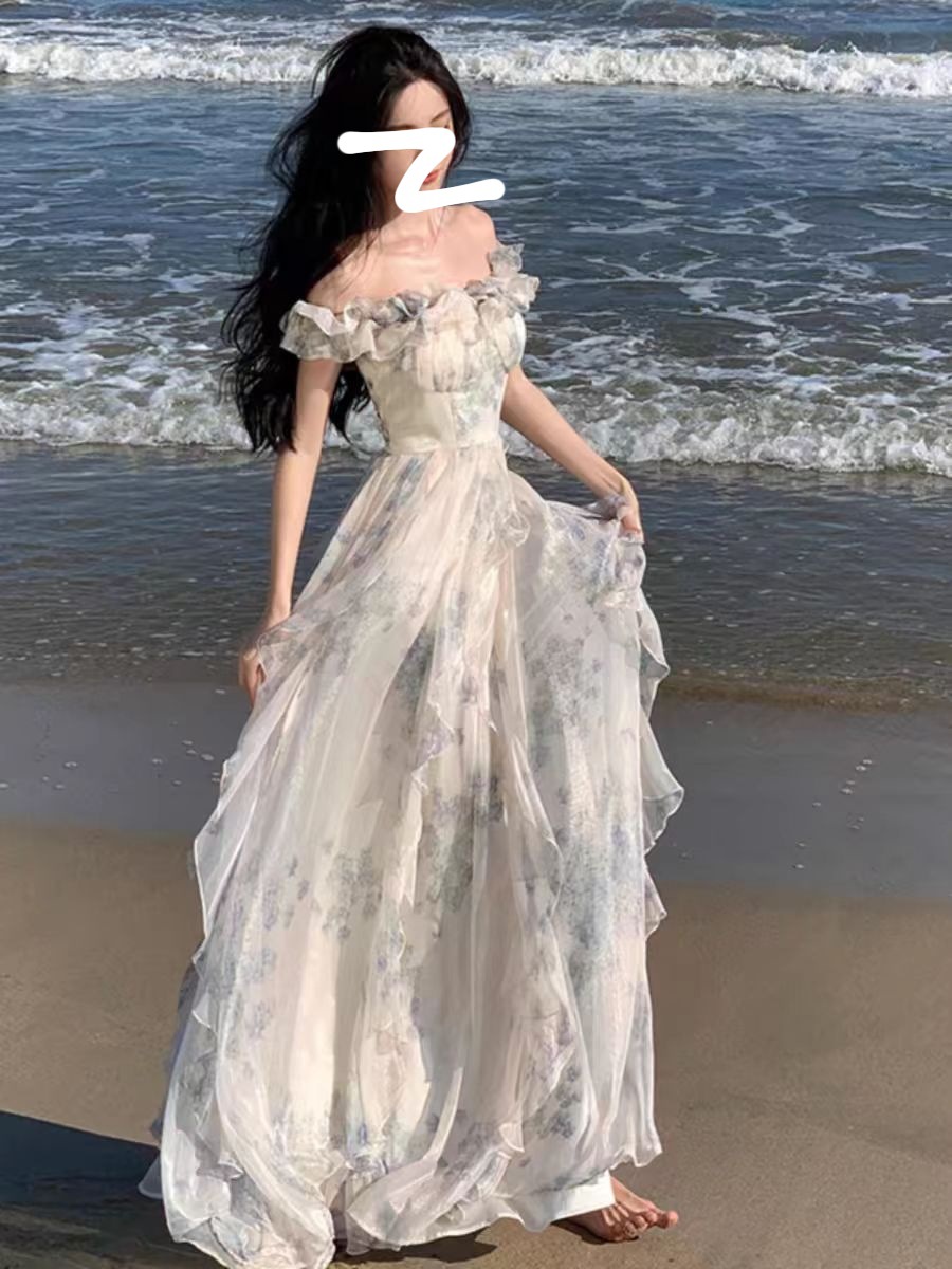 فستان شاطئي أنيق بتصميم فرنسي رقيق ومريح