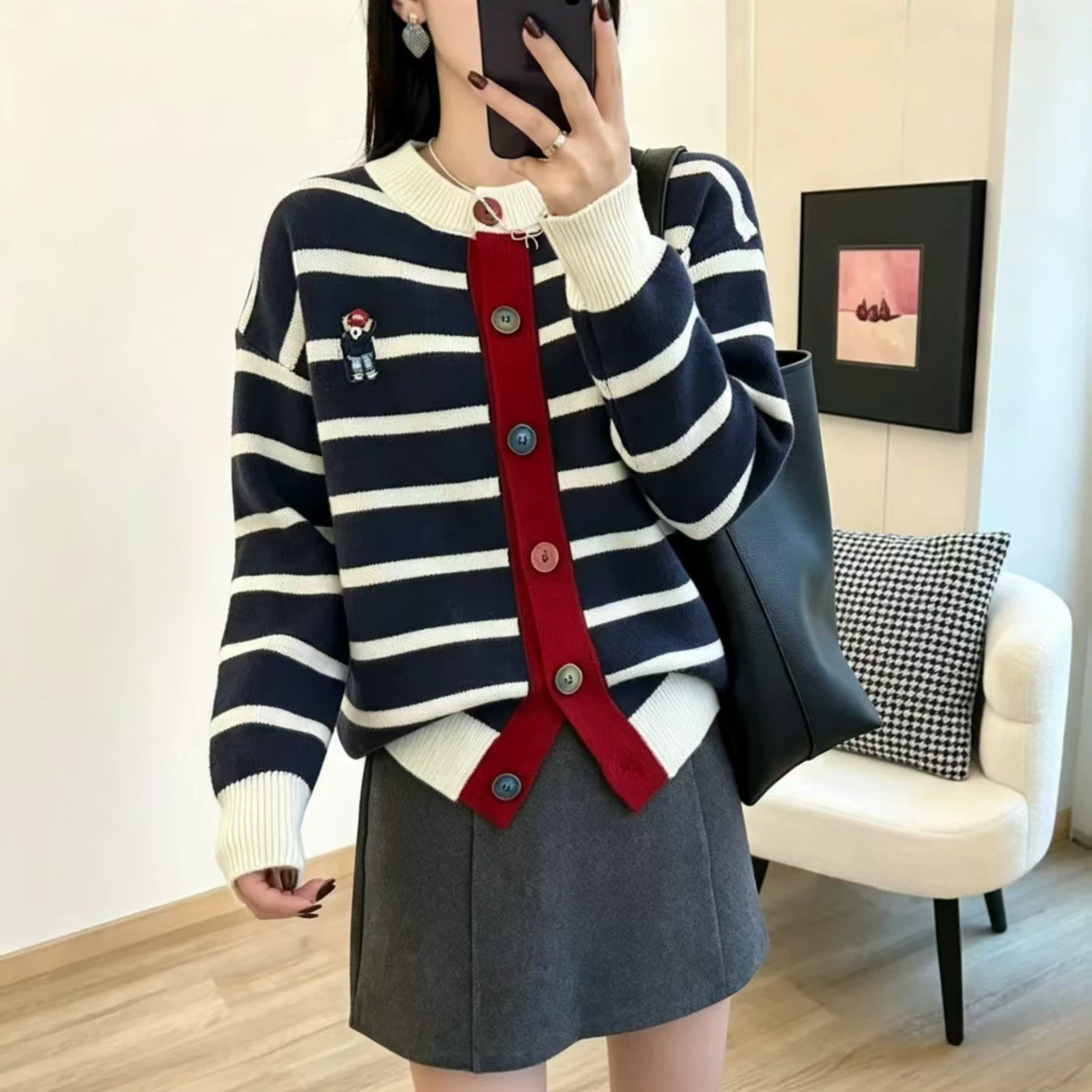 سويت شيرت نسائي كروهات ملونة بأكمام طويلة وشربات شتوي