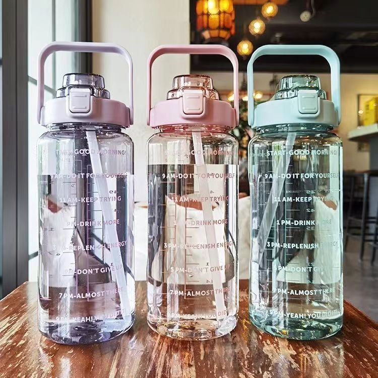 كوب مياه رياضي كبير سعة كبيرة مع شرب straw للصحة و اللياقة البدنية