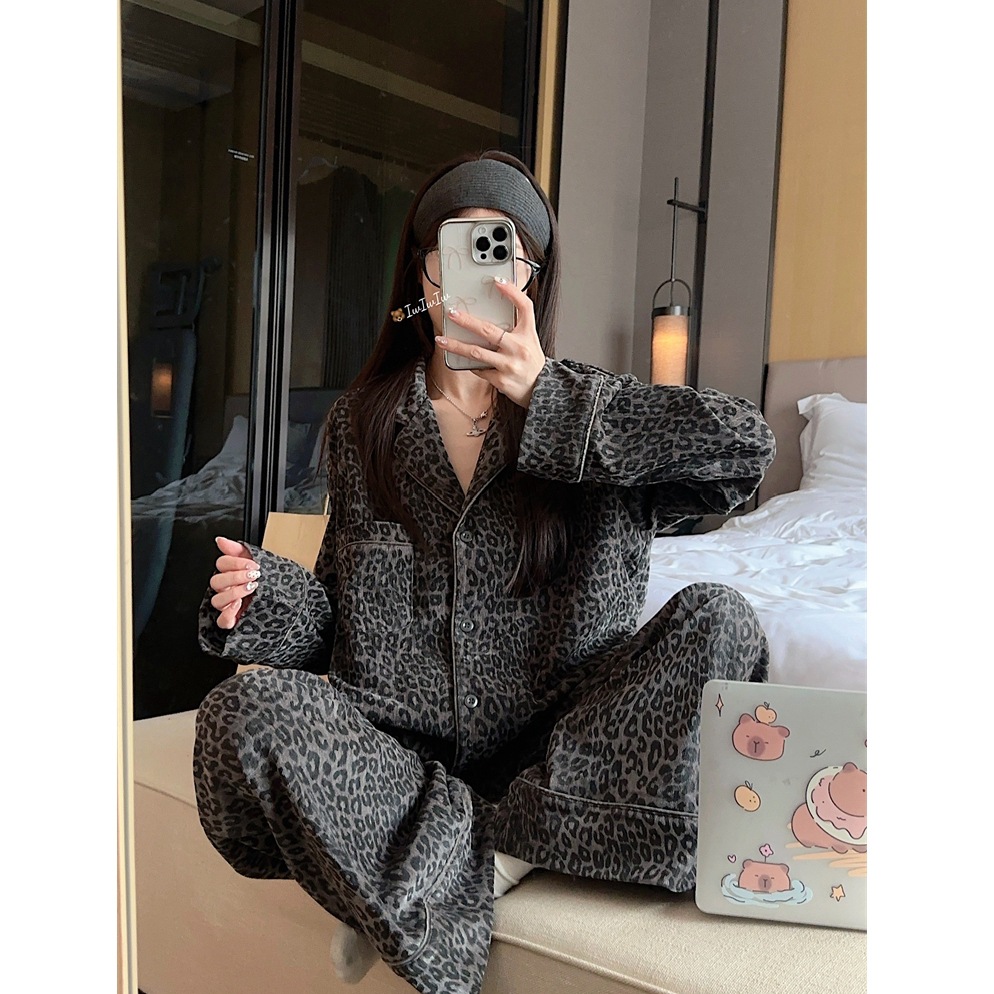 ملابس نوم نسائية من مادة ناعمة بالطول الكامل مع طوق وسراويل طويلة