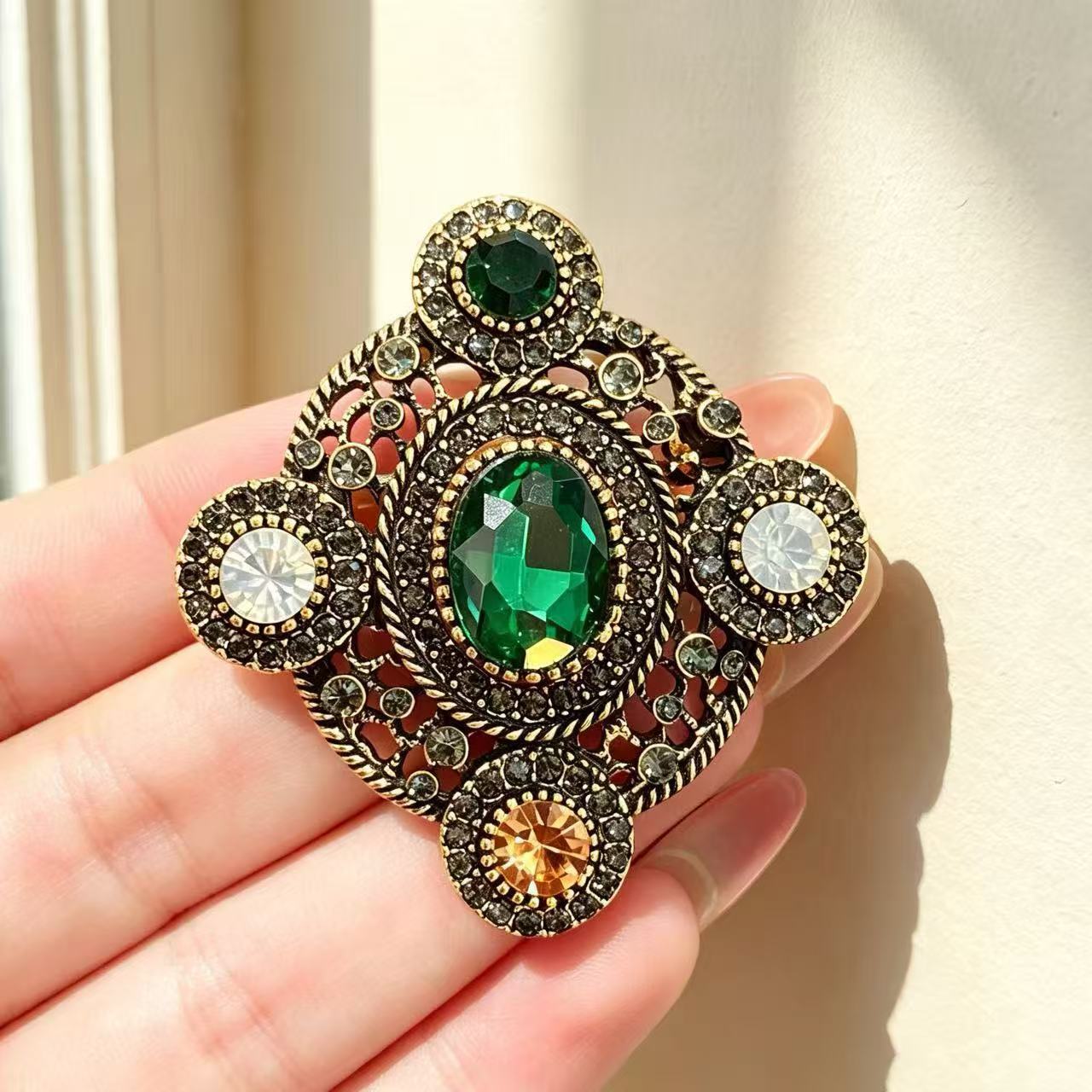 إكسسوارات ملابس نسائية ورجالية، دبابيس صدري أنيقة بتصميم هندسي من اللؤلؤ