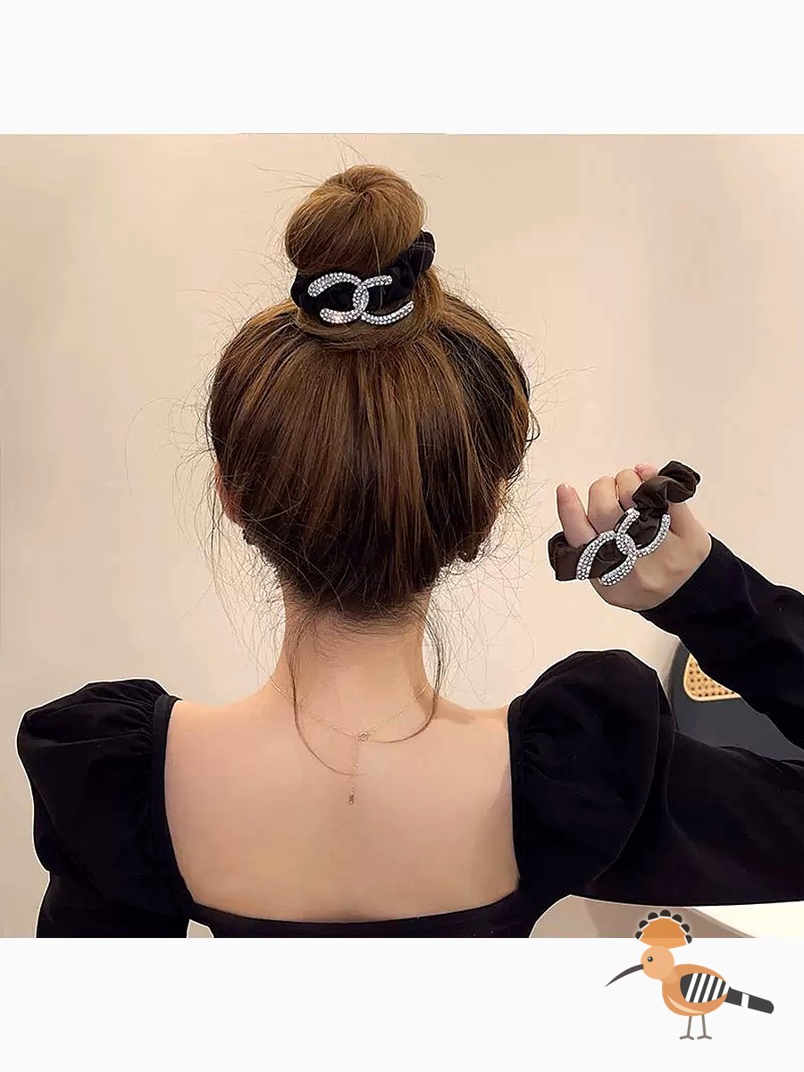 عصابة شعر معدنية مرصعة بحجر الراينستون للنساء بتصميم كوري بسيط