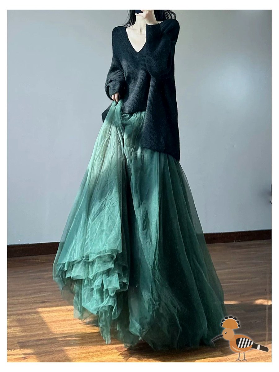 تنورة خضراء طويلة بتصميم ممتاز ومريح للارتداء