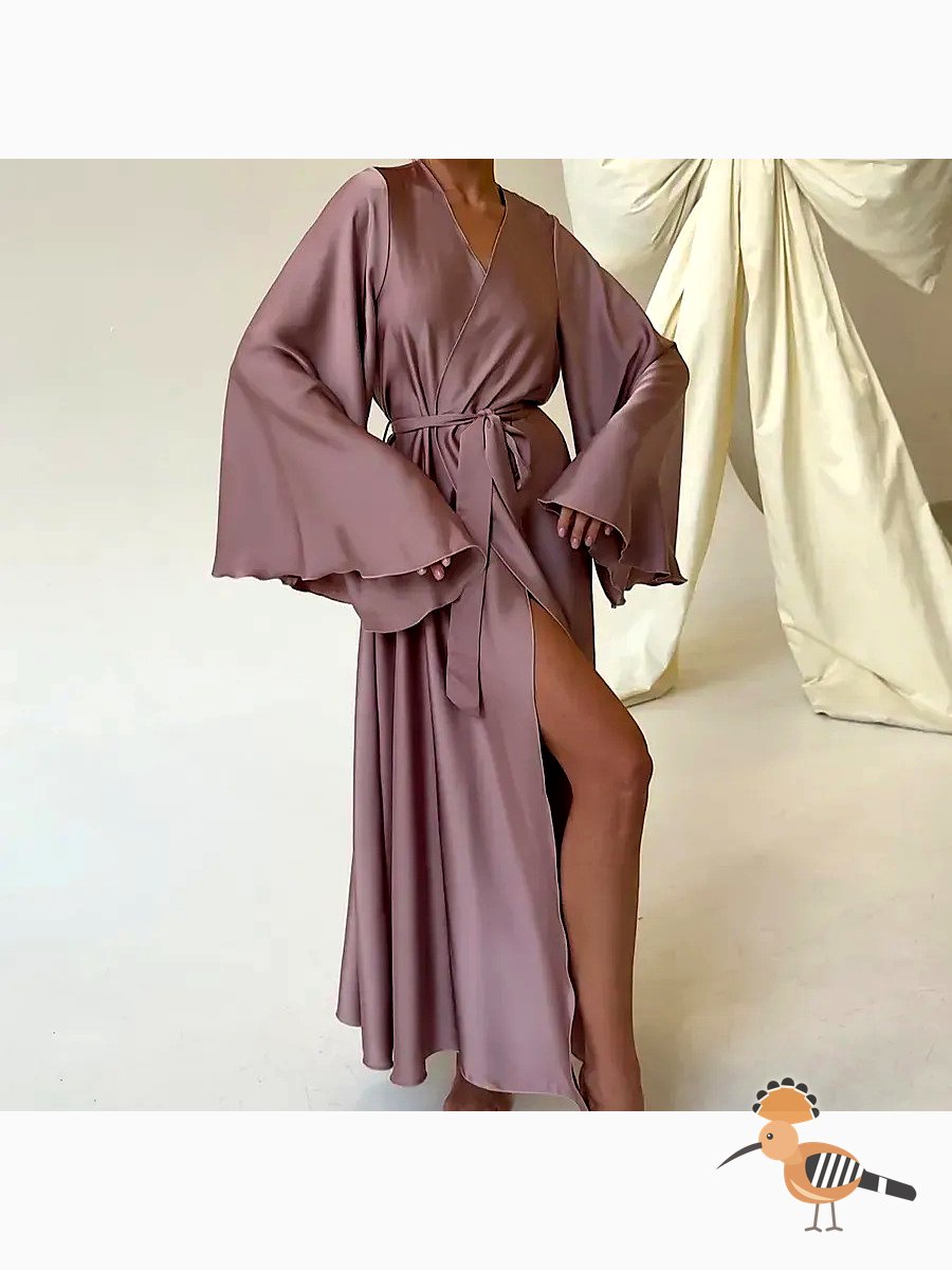 باثروب نسائي طويل من المخمل الفاخر مع أكمام واسعة