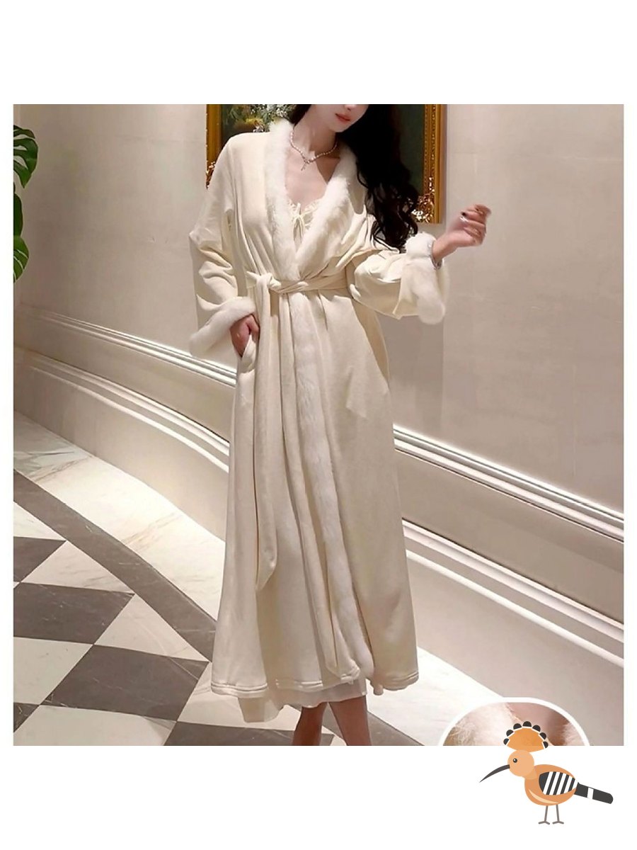 عباءة نوم نسائية فاخرة من المخمل